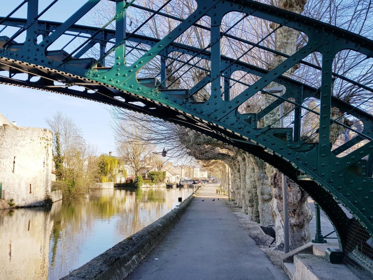 La Maison Virginie Appartements Climatises De 1 A 5 Pers Cosy Hyper Centre Cour Parking Linge Fibre Proximite Port Lac Canal Piscine Montargis Εξωτερικό φωτογραφία