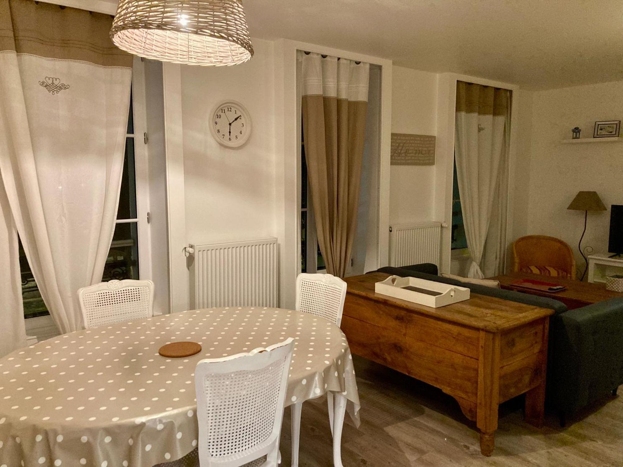 La Maison Virginie Appartements Climatises De 1 A 5 Pers Cosy Hyper Centre Cour Parking Linge Fibre Proximite Port Lac Canal Piscine Montargis Εξωτερικό φωτογραφία