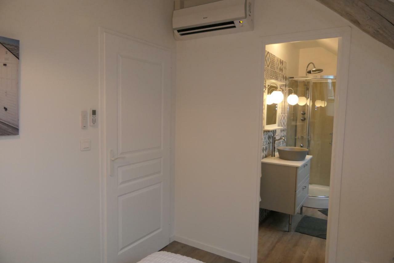 La Maison Virginie Appartements Climatises De 1 A 5 Pers Cosy Hyper Centre Cour Parking Linge Fibre Proximite Port Lac Canal Piscine Montargis Εξωτερικό φωτογραφία