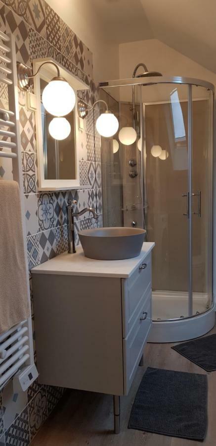 La Maison Virginie Appartements Climatises De 1 A 5 Pers Cosy Hyper Centre Cour Parking Linge Fibre Proximite Port Lac Canal Piscine Montargis Εξωτερικό φωτογραφία